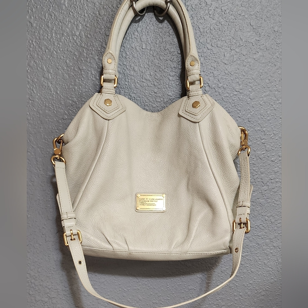 Marc by Marc Jacob's The Francisca genuine leather shoulder bag.